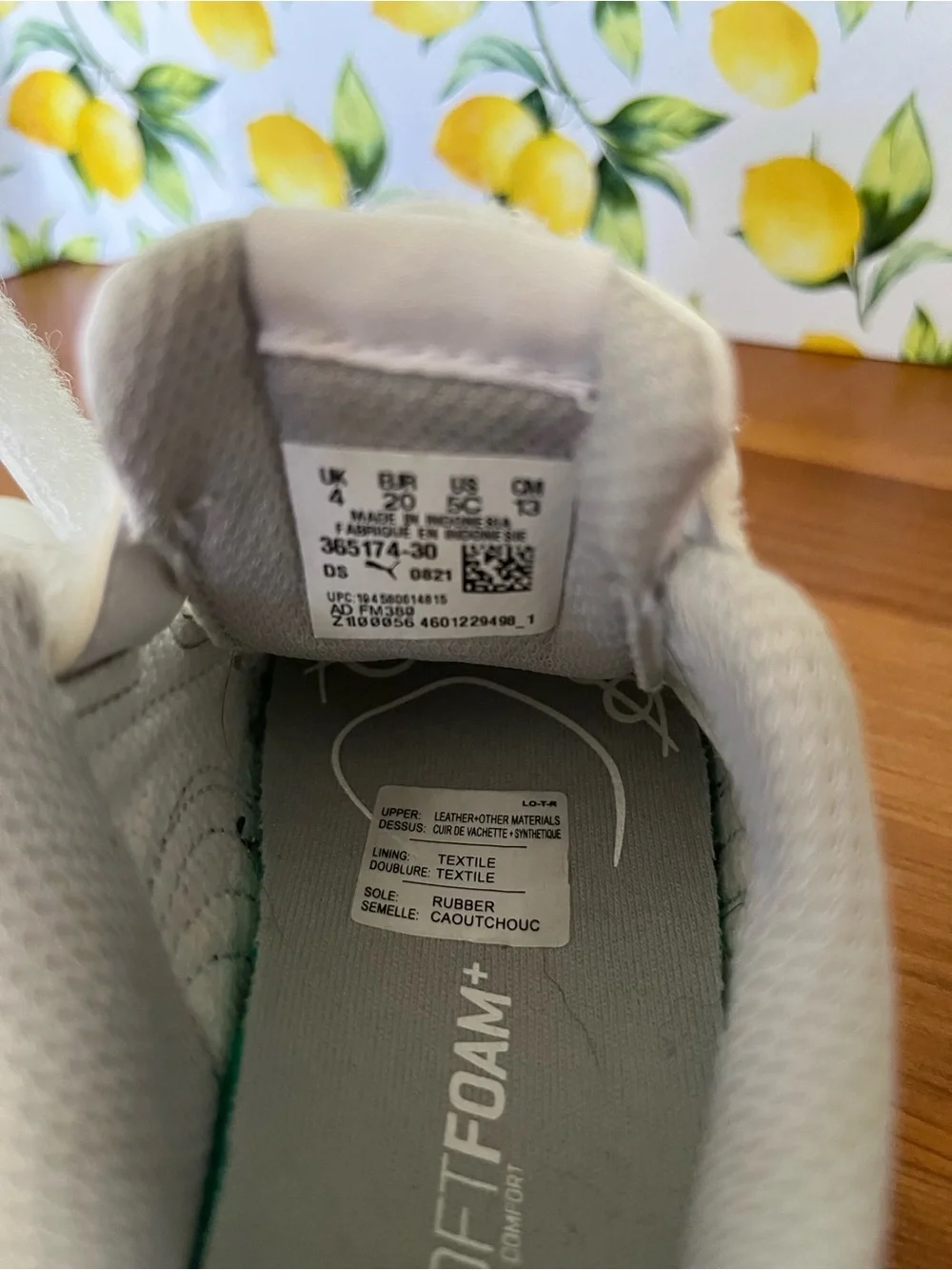 Puma Toddlers White Sneakers with Navy Accent size 5C